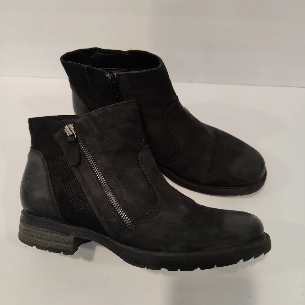 Earth Origins Womens Jordan Leather Side Zip Ankle Boots